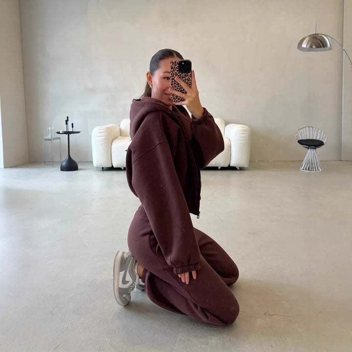 Kvinders sporty loungewear sæt med brede bukser og hættetrøje Skovae