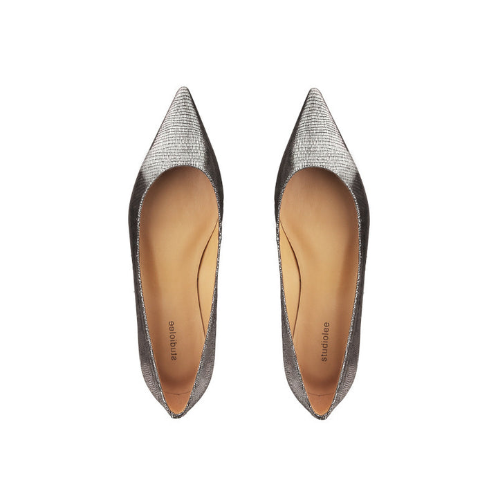 Dame Smarte Spidse Ballerina Flade med dekorative Nitteraccenter Stilla