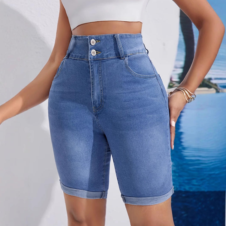 Dame High-Waist Denim-Shorts med vintage-effekter og knaplukning Stilla
