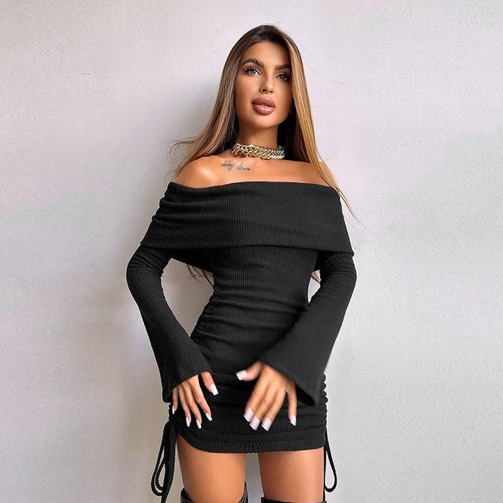 Dame Off-Shoulder Mini Kjole med Rynke og Lange Ærmer Skovae