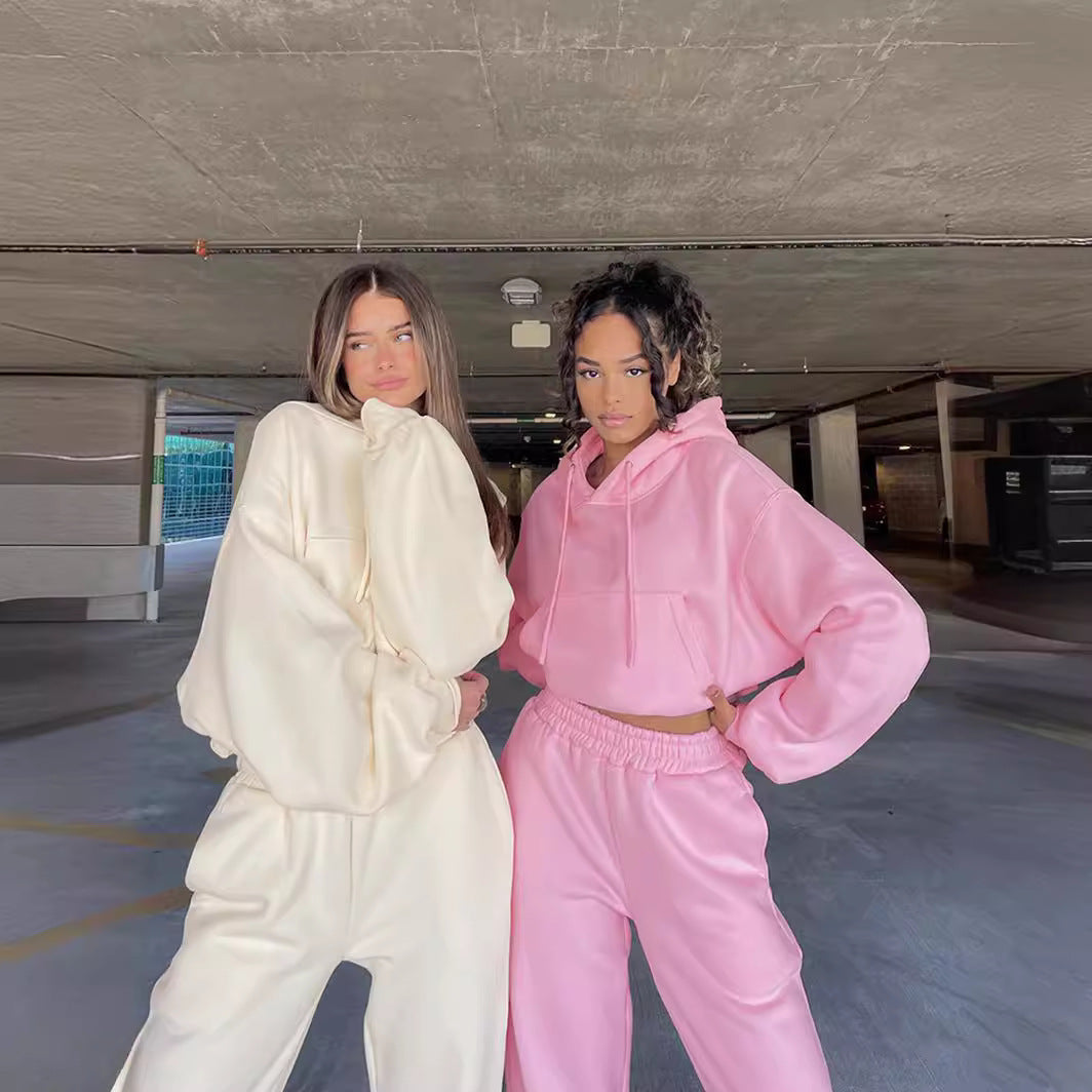 Kvinders komfortable cropped hoodie og jogger sæt Skovae