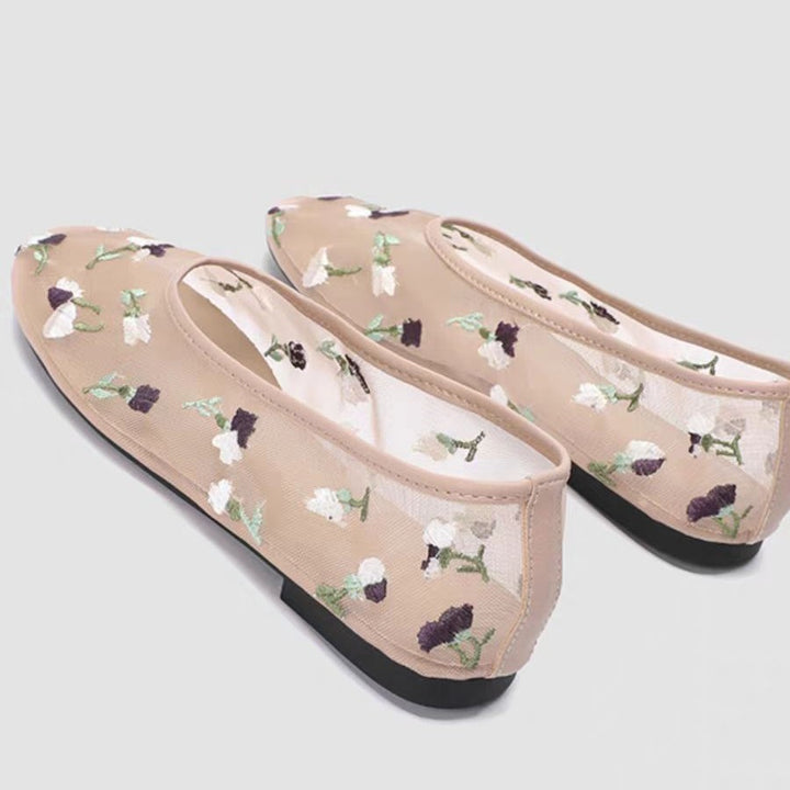 Damer Ballerinas med filigran Floralbroderi Stilla