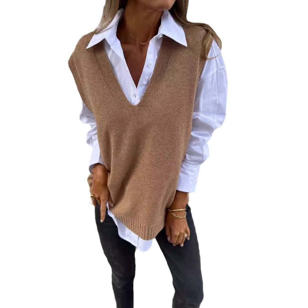 Dames elegant strikvest med V-hals og fine rib detaljer Stilla