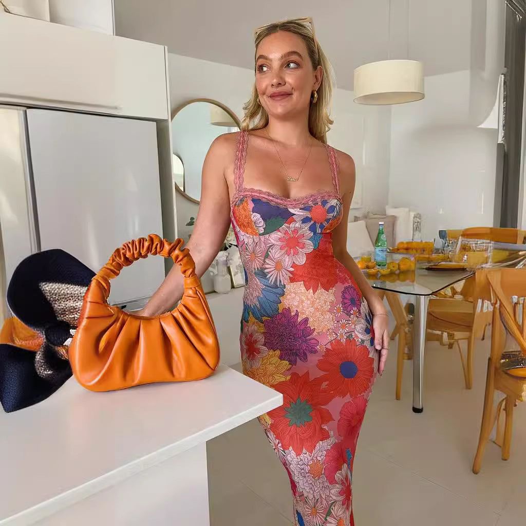 Kvinders blomster midi kjole med blonderemmer og figursyet snit