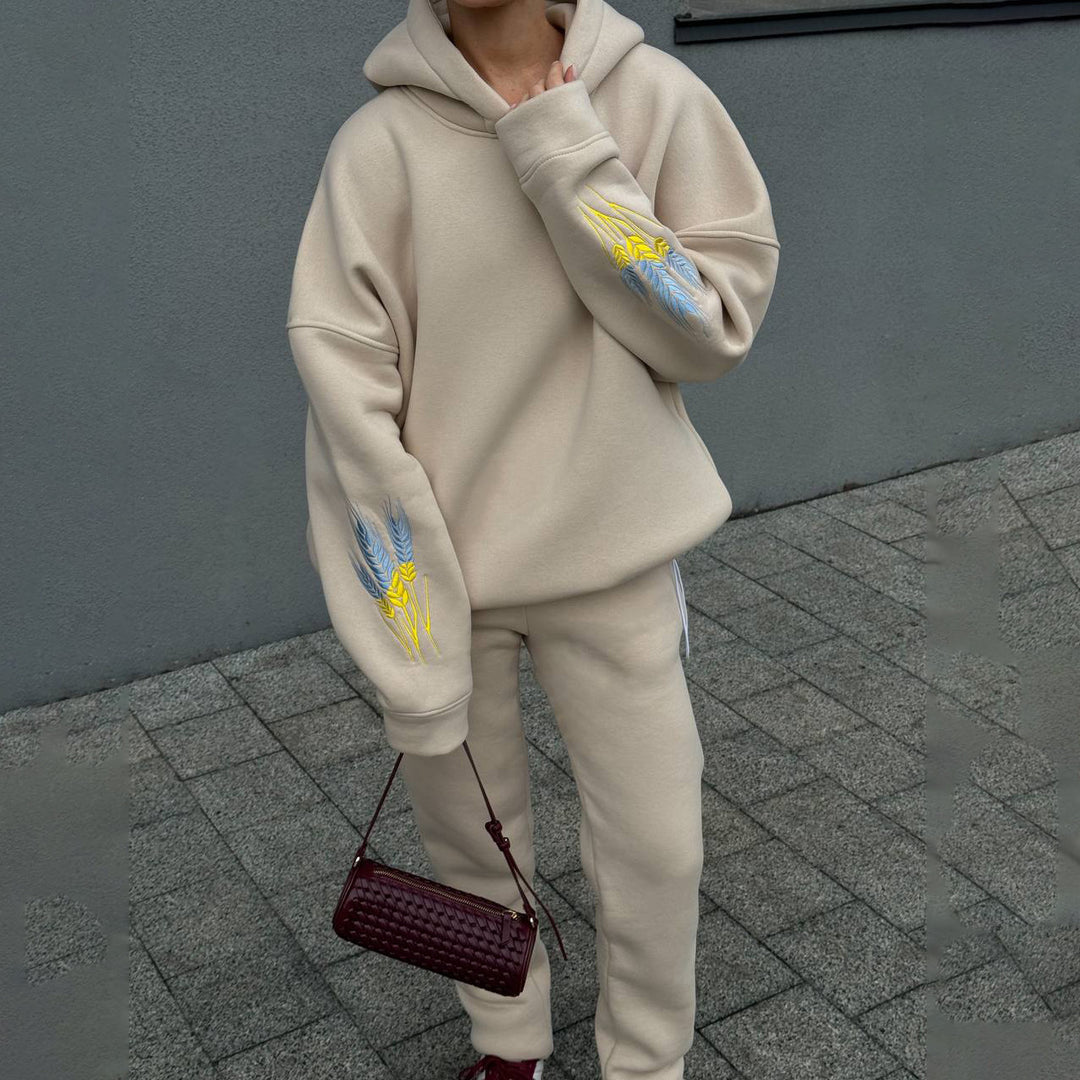 Kvinders sporty sæt bestående af hoodie og joggers Stilla