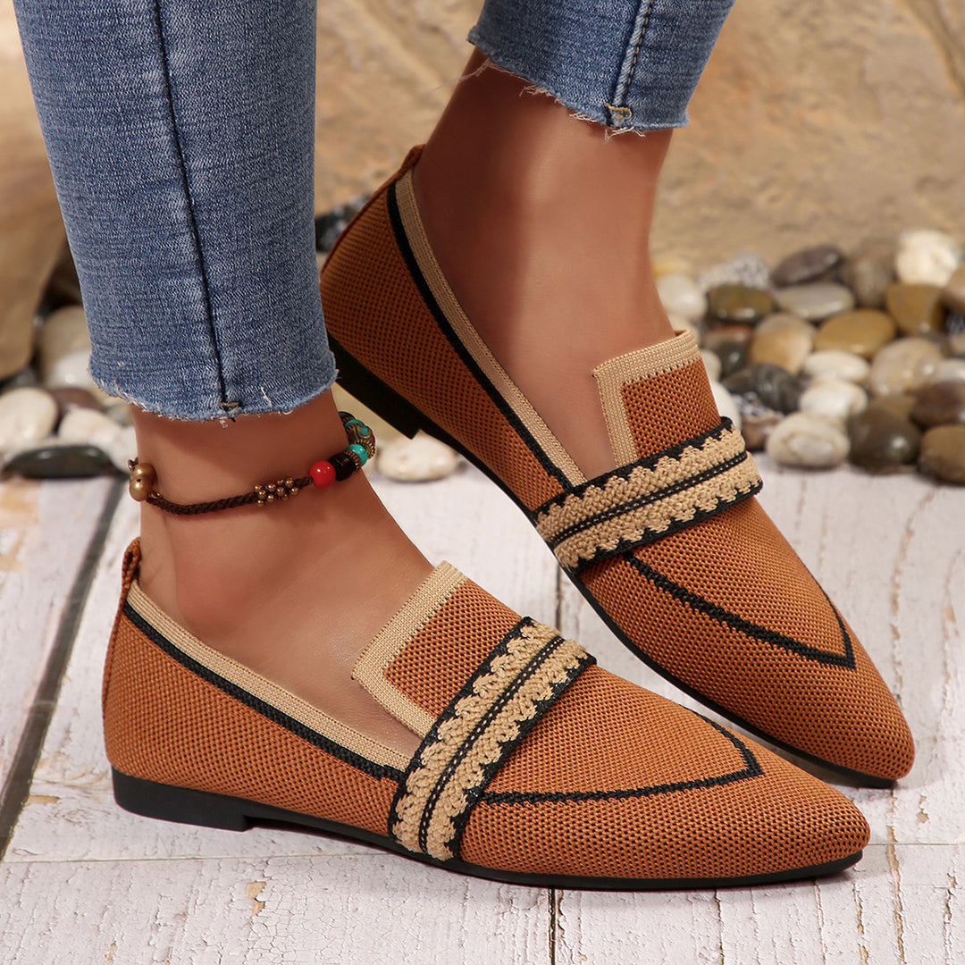 Dame elegante slippers med moderne snit og dekorative accenter Stilla