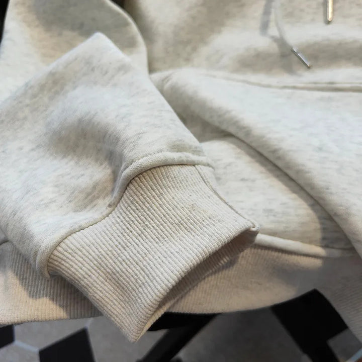 Kvindernes hætteh sweatshirt med trendy påskrift Stilla
