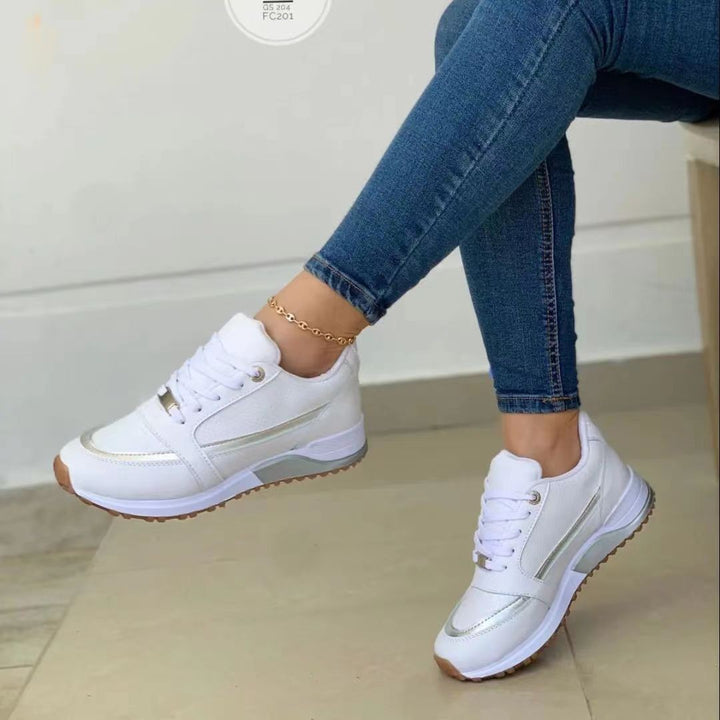 Dame sportlige sneakers med moderne design og dæmpende sål Stilla