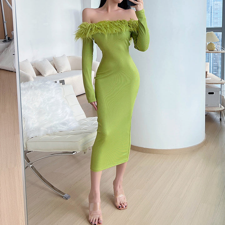 Damekjole med ekstravagante fjer Stilla