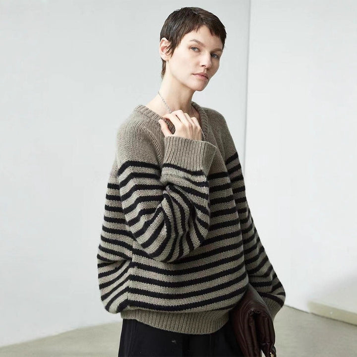Kvinders afslappede V-hals sweater med striber