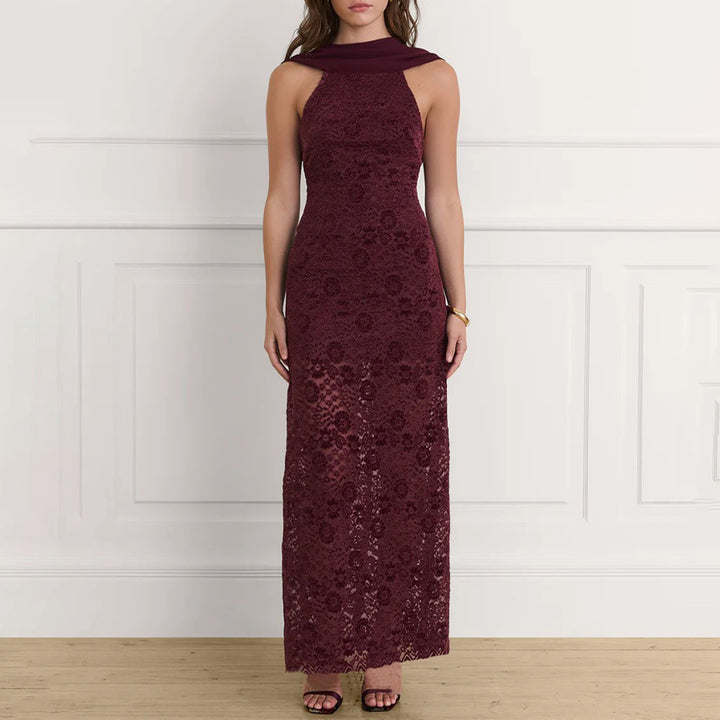 Dame Elegant Maxikjole med raffineret spidsdekoration og smart halterneck Skovae