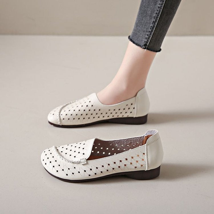 Dame Mokasiner lavet af perforeret læder med komfortabel indersål og fashionable design Stilla