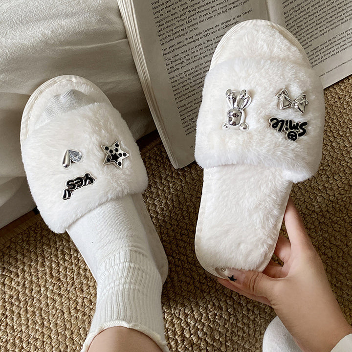 Dame slippers med blødt overmateriale og stilfulde applikationer Stilla