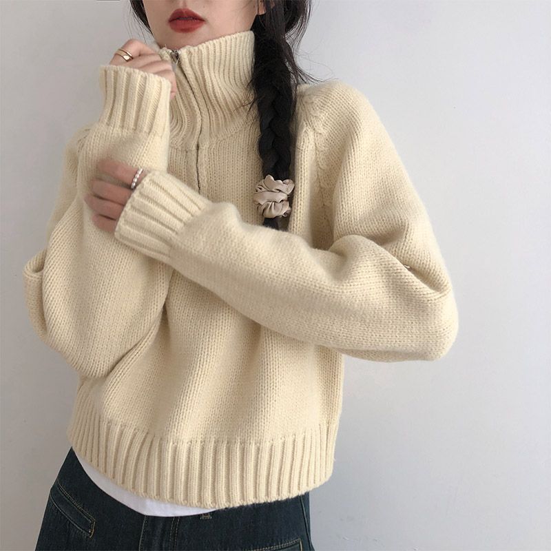 Dames stylish stand-up collar sweater lavet af høj kvalitets strik Stilla