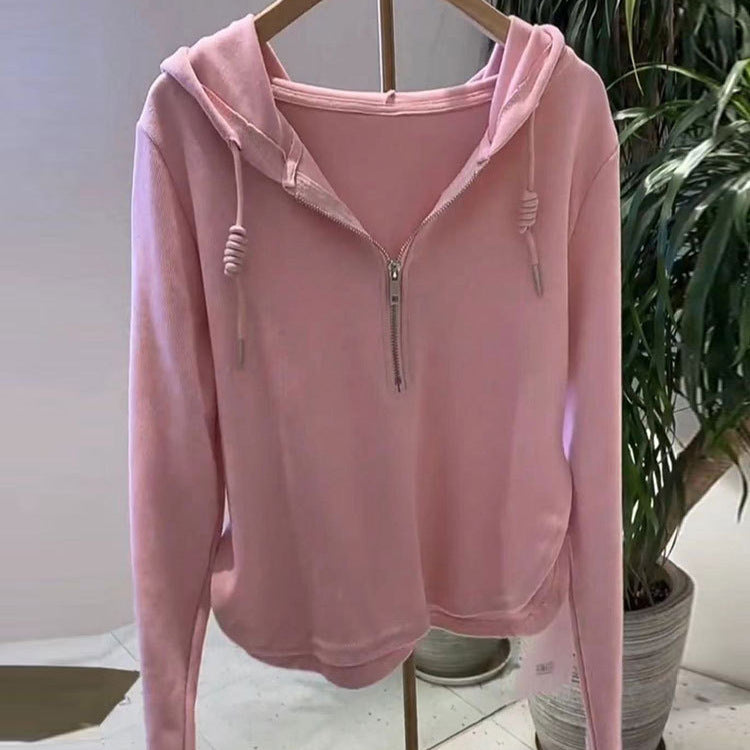 Kvinders afslappede hoodie med halvlange lynlås og moderne snit Stilla