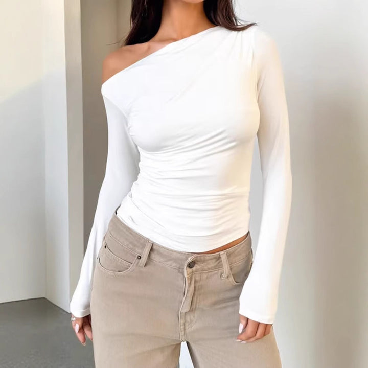 Dame Asymmetrisk Langærmet T-shirt med elegant snit og figurformende design Skovae