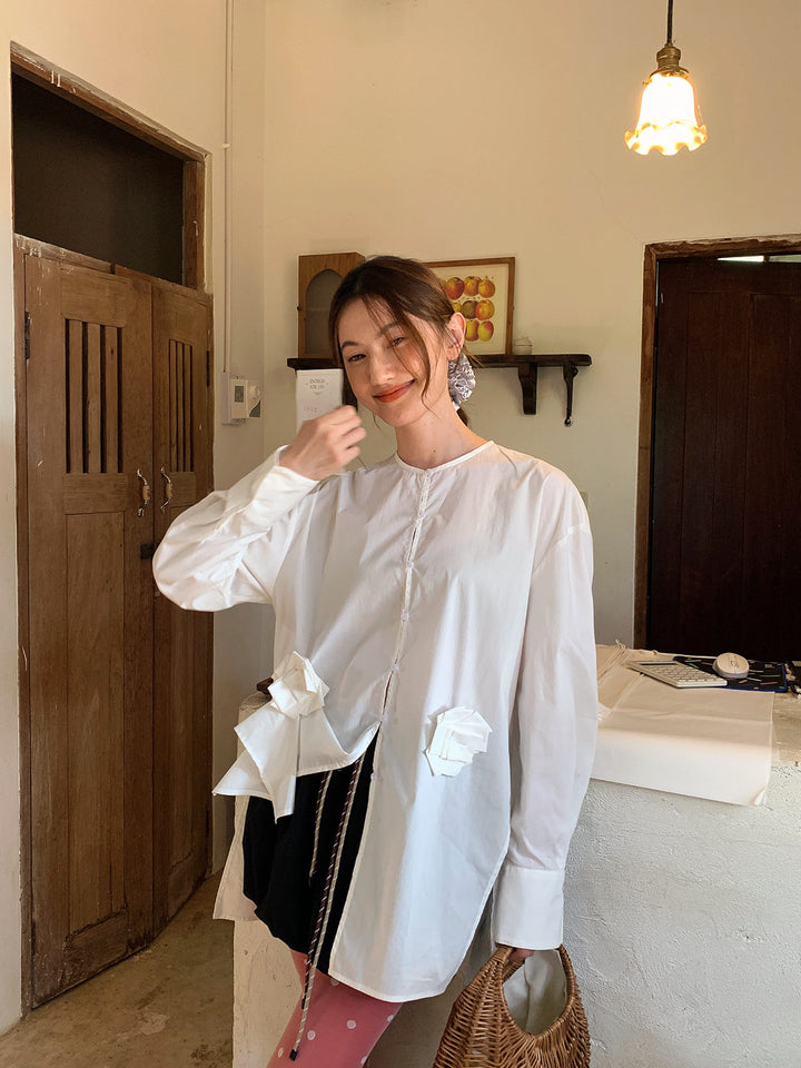 Dame Oversized Bluse med innovative plissé detaljer og dekorativ kant Stilla