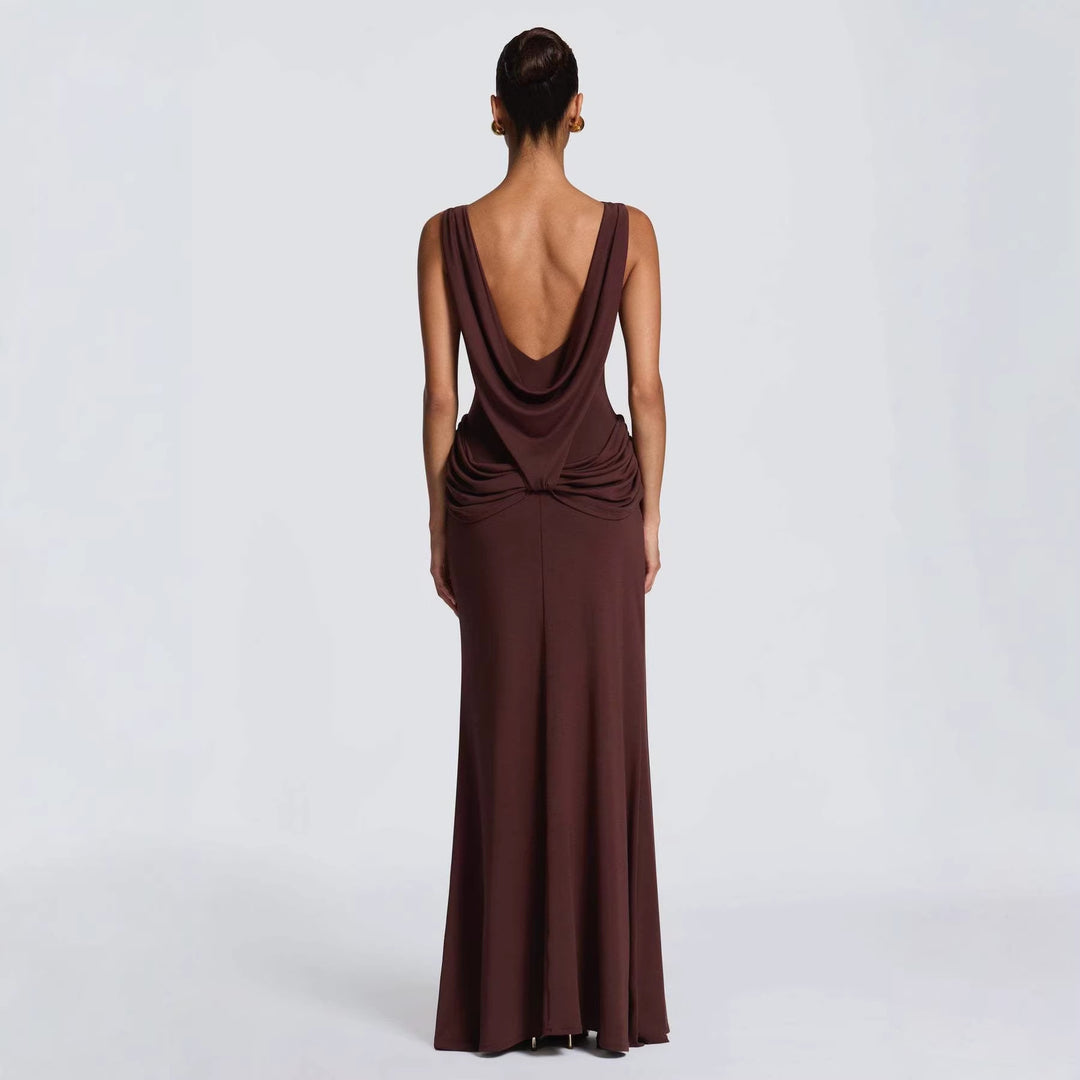 Dame elegante maxikjole med raffineret drapering og høj slids