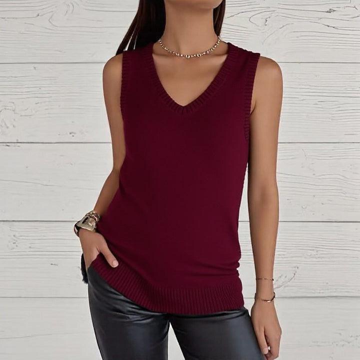 Dame strik top med V-udskæring og smart ribmønster Stilla