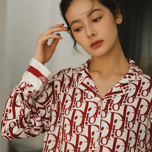 Dame Satin Pyjamasbluse med moderne grafisk mønster Stilla