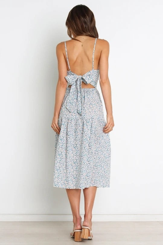 Femme Florales Lagdelt Midi Kjole Stilla