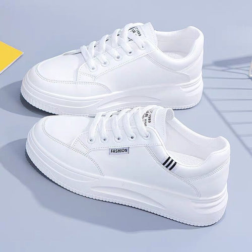Dame mode Sneakers med åndbart overmateriale og skridsikker sål Stilla