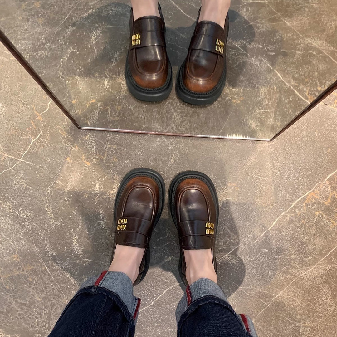 Herre Klassiske Slip-On Loafers med Elegante Metalakcentre Stilla