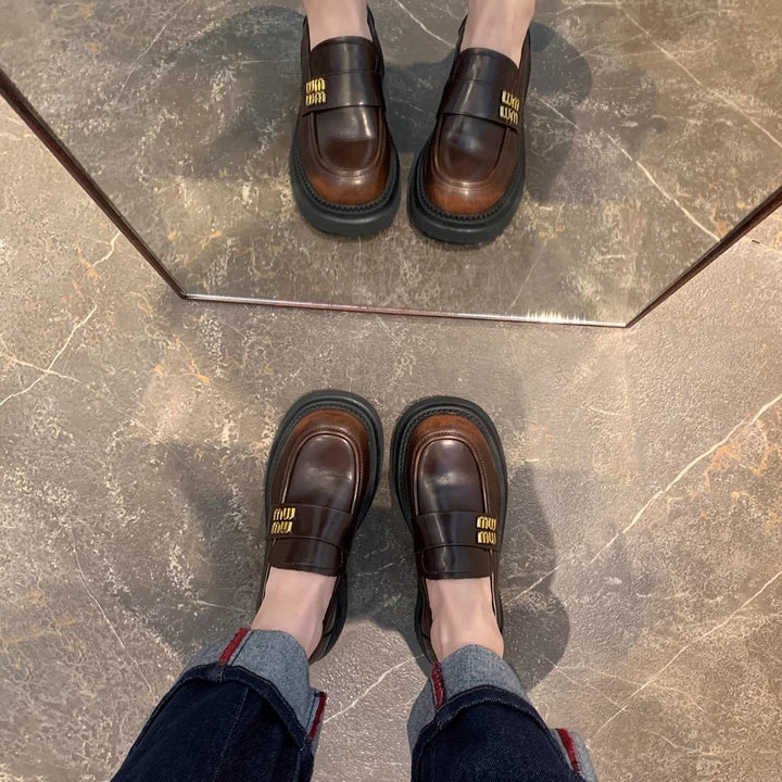 Herre Klassiske Slip-On Loafers med Elegante Metalakcentre Stilla