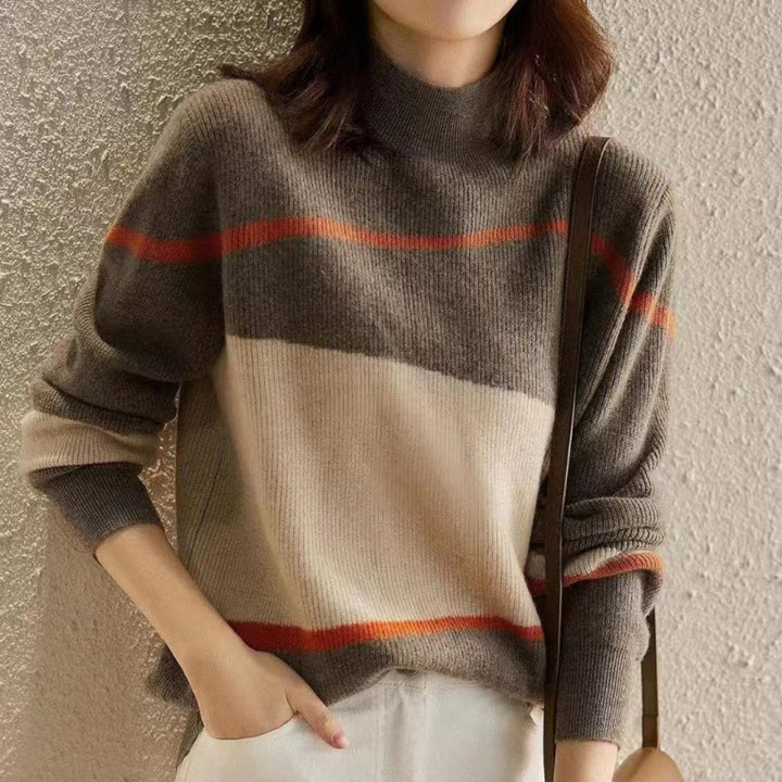 Dame behagelig rullekrave sweater med moderigtig stribemønster Stilla
