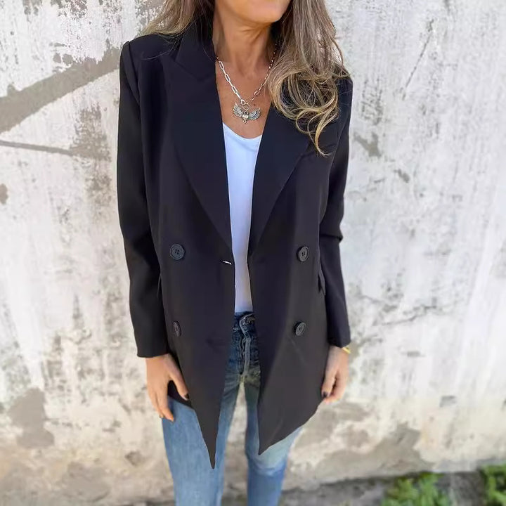 Dame Dobbelt ventileret Blazer med elegant taljering og moderne knapdetaljer Stilla