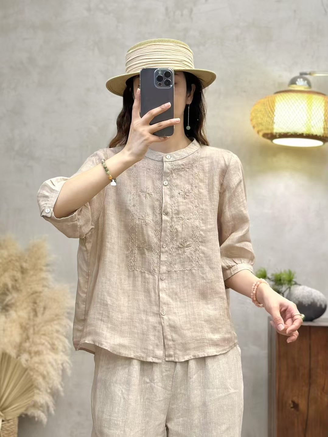 Femme Broderet Linned Knap-Op-Bluse Stilla