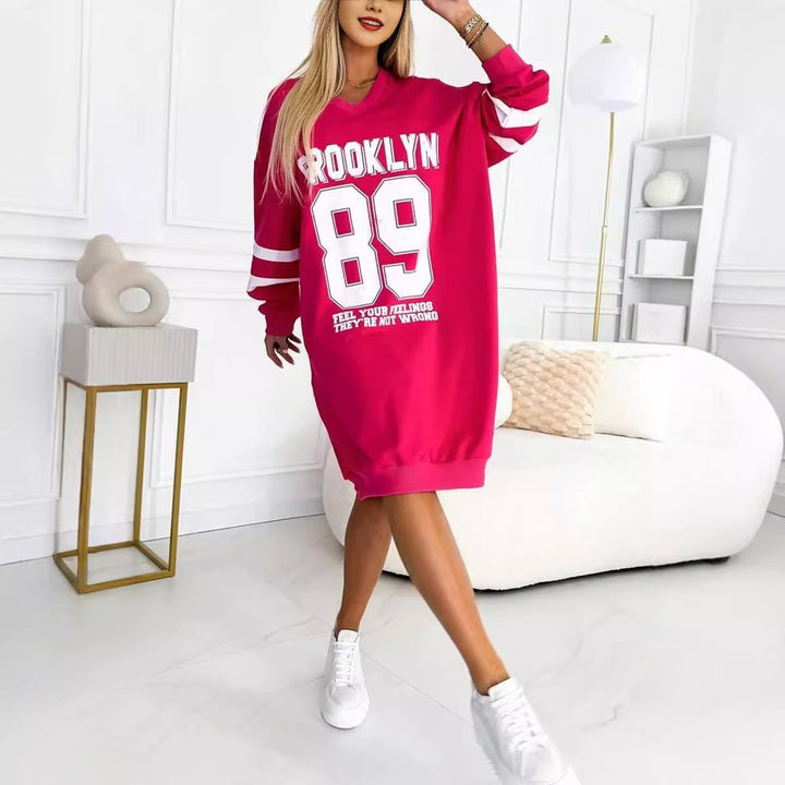 Kvinders oversized casual kjole i sportstil med V-hals Stilla
