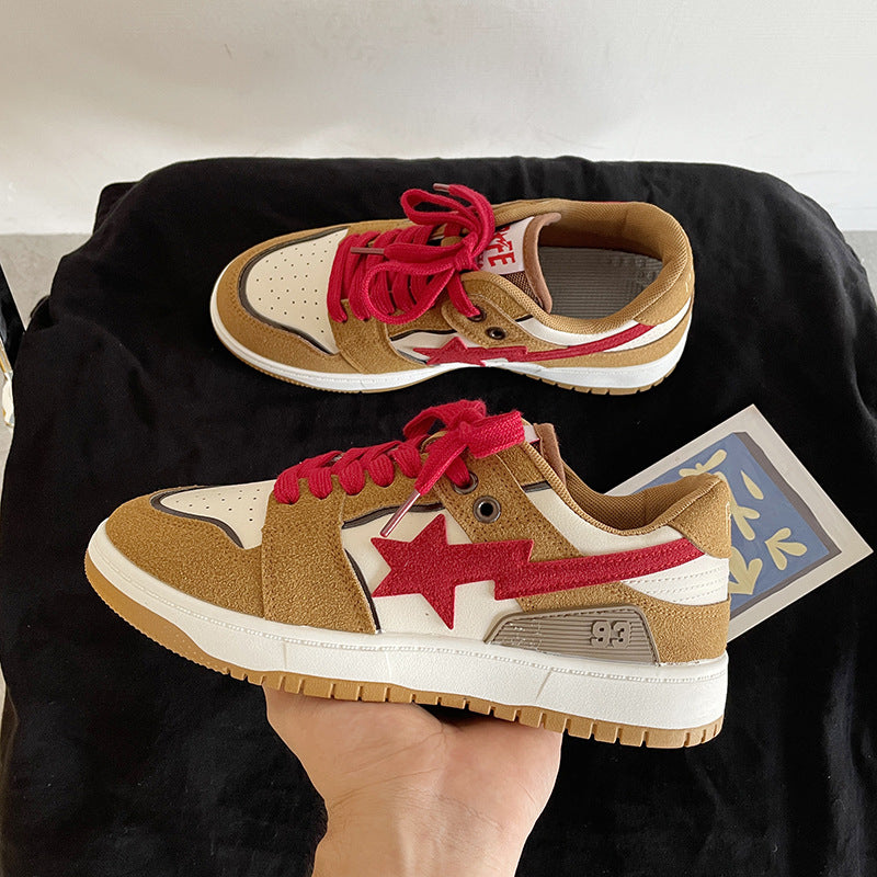 Dame Mode Sneakers i ruskind med trendy stjernedetalje Stilla