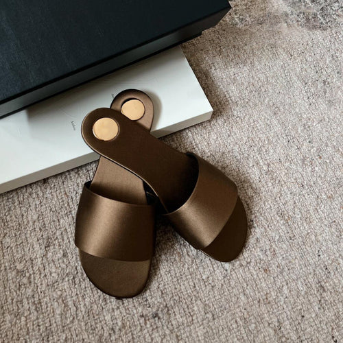 Dame Chic Slide Sandaler med elegante gyldne accenter Stilla