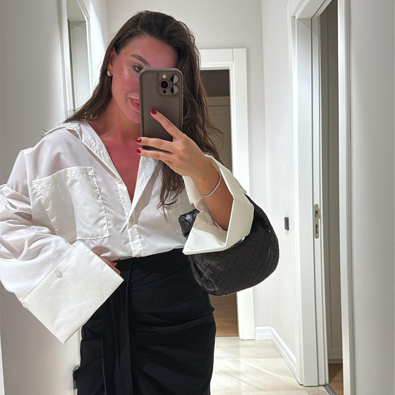 Damebluse med vide ærmer og elegant krave Stilla