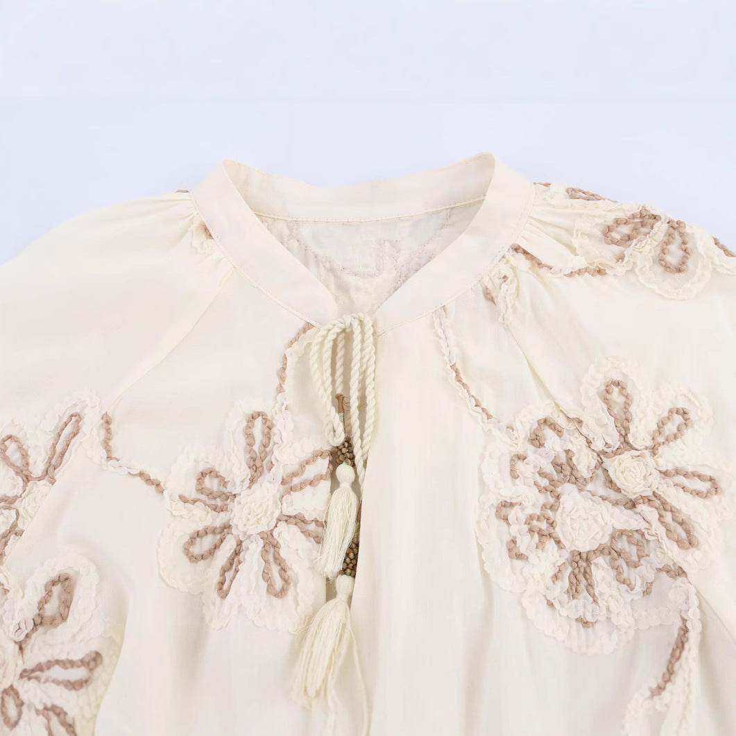 Dame broderet langærmet bluse med frynsedetalje Stilla