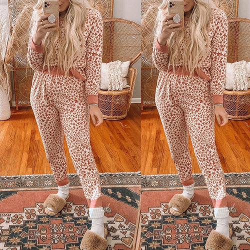 Dame hyggeligt pyjamasæt med stjernemotiv Stilla