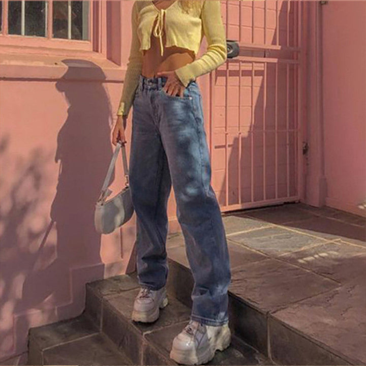 Dame løs High-Waist jeans med afslappet snit og moderigtige accenter Skovae