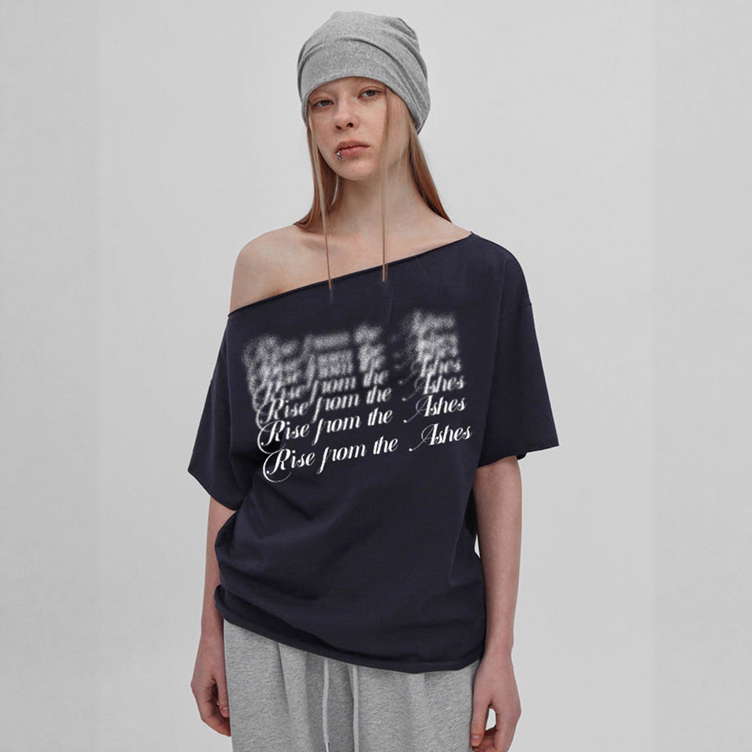 Dame T-shirt med fashionable V-udskæring og glitrende strass kors Skovae