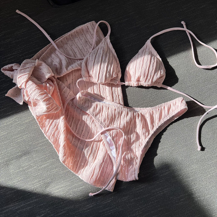 Dame bikini sæt med skinnende accenter og legesyg svømmerock Stilla