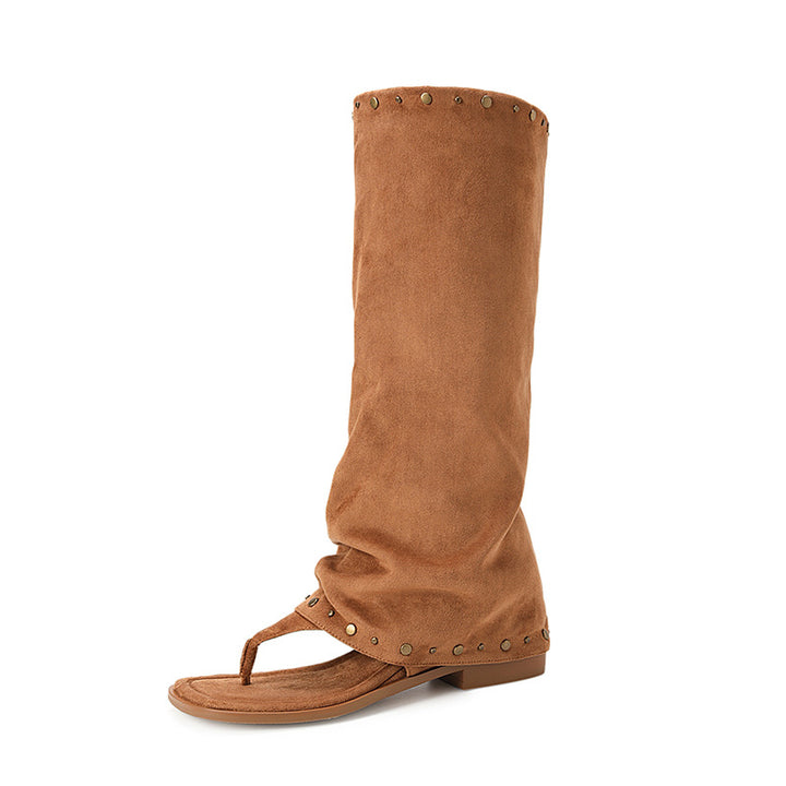 Femme Slouchy Stiletto Thong Sandaler med Nitter-detail Stilla
