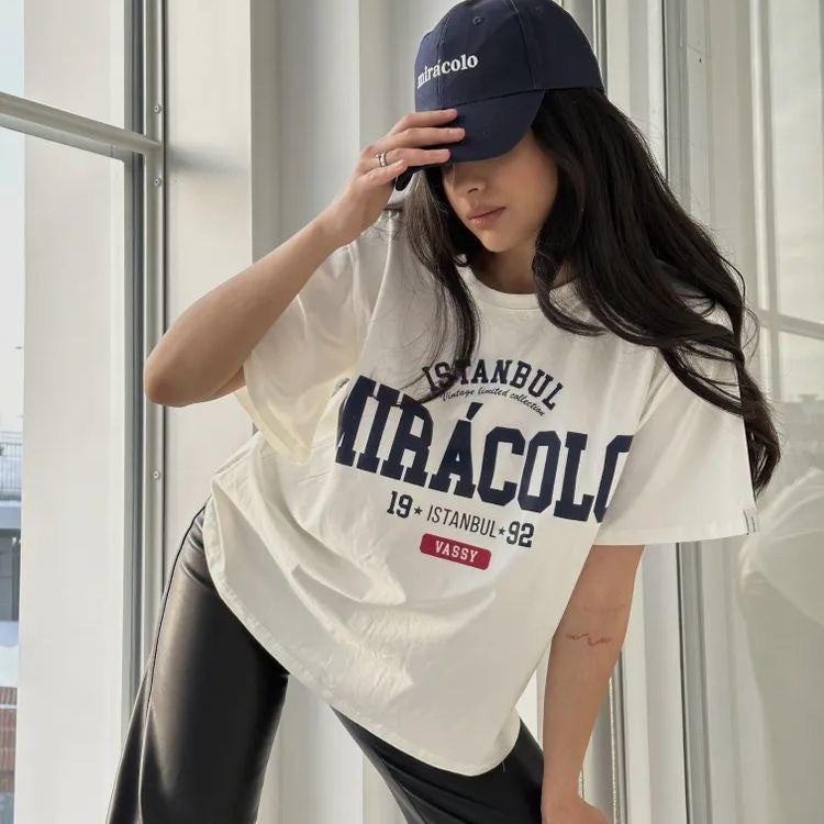 Dame Oversized T-Shirt med iøjnefaldende Istanbul print og afslappet snit Stilla