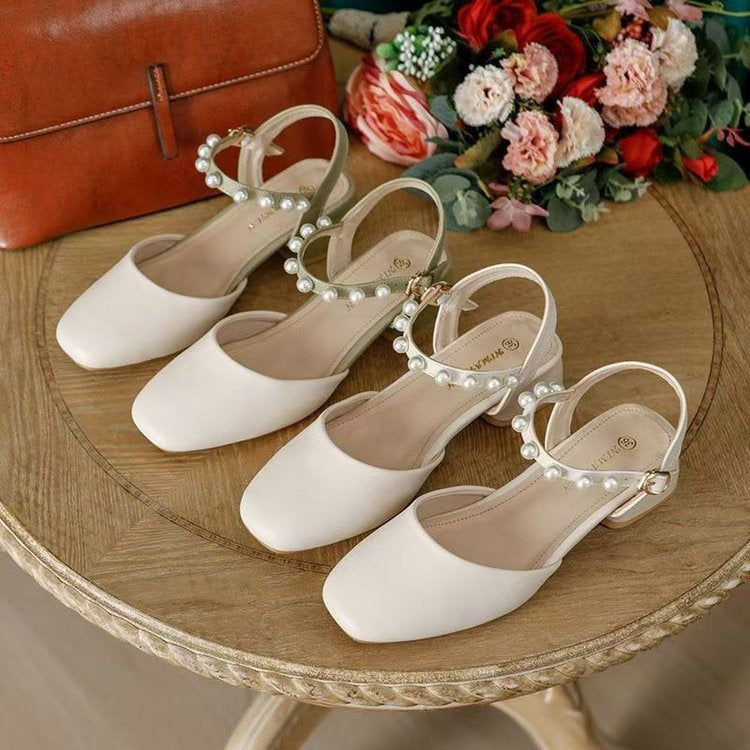 Dame Slingback-pumps med elegant perleapplikation og komfortabel blokhæl Stilla