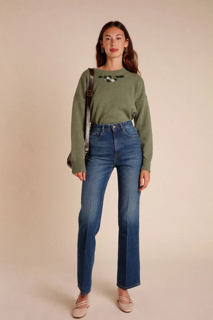 Dame strikpullover med blomsterbroderi og komfortabel pasform Stilla