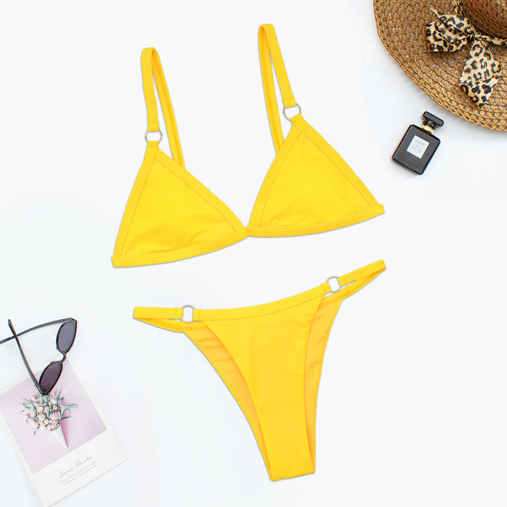 Dame Triangel-Bikini med justerbare stropper og elegante ringdetaljer Skovae