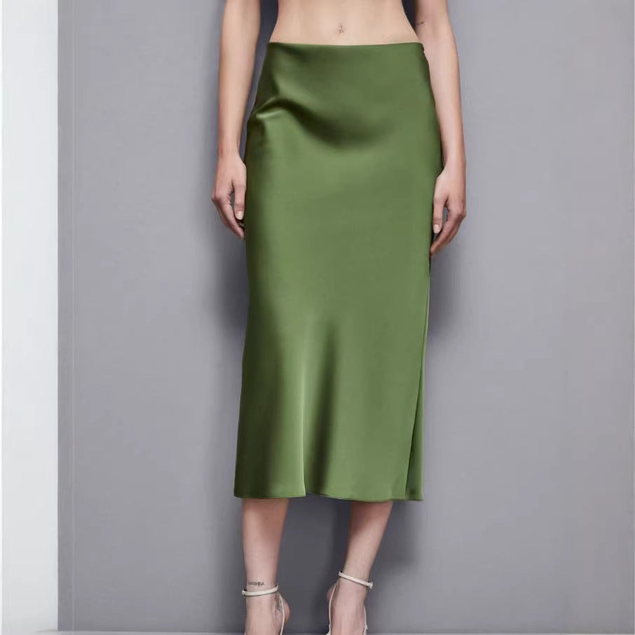 Damernes elegante satin nederdel i minimalistisk stil med blød drapering Stilla