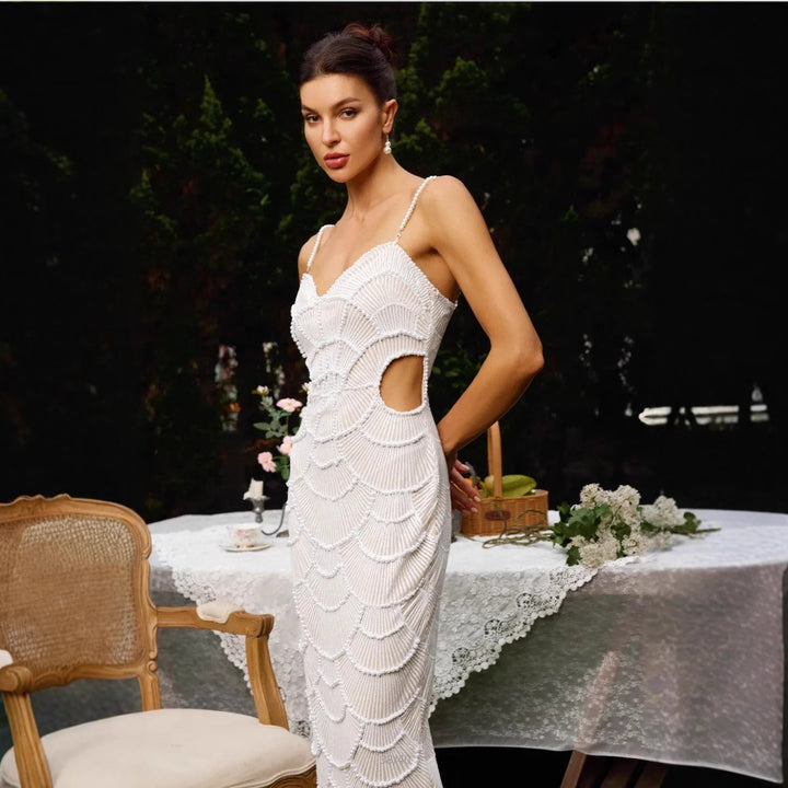 Dame Højhalset Cut-Out Aftenkjole med elegante Flæsedetaljer Stilla