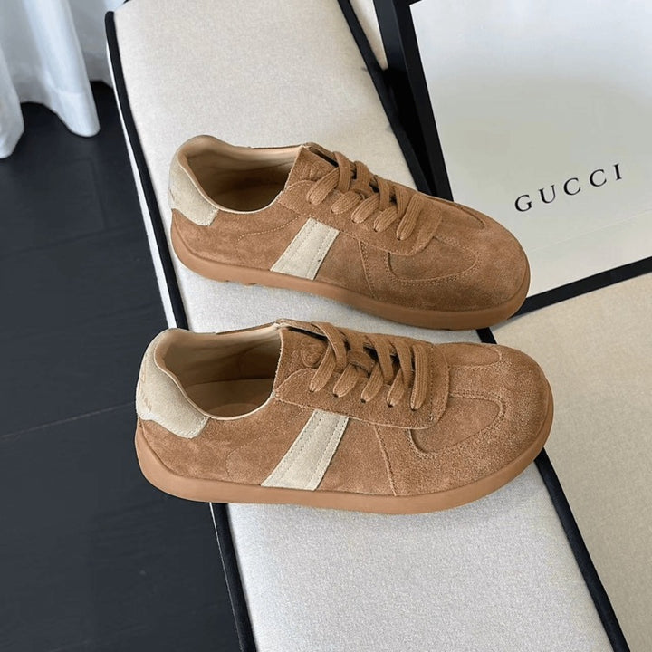 Dame Sporty Sneakers med åndbart ruskindsoverflade og skridsikker sål Stilla
