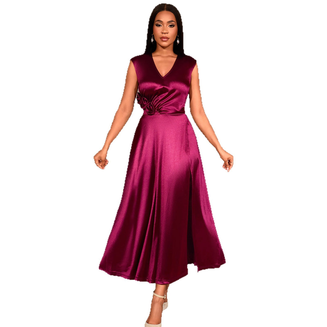 Dame elegant maxikjole med asymmetrisk slids og blomsteragtig accent Skovae