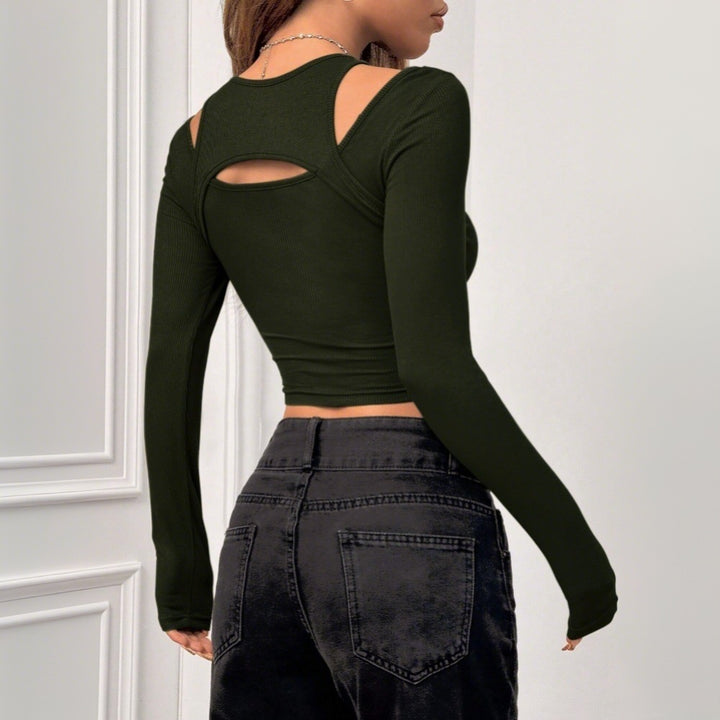 Kvindernes figursygtende langærmede crop top med moderne udskæring design Stilla